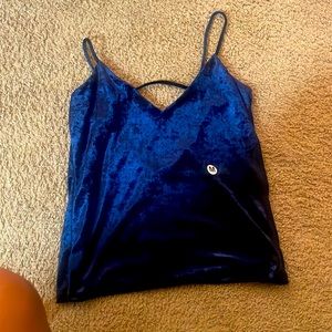 Velvet crop shirt shit medium
